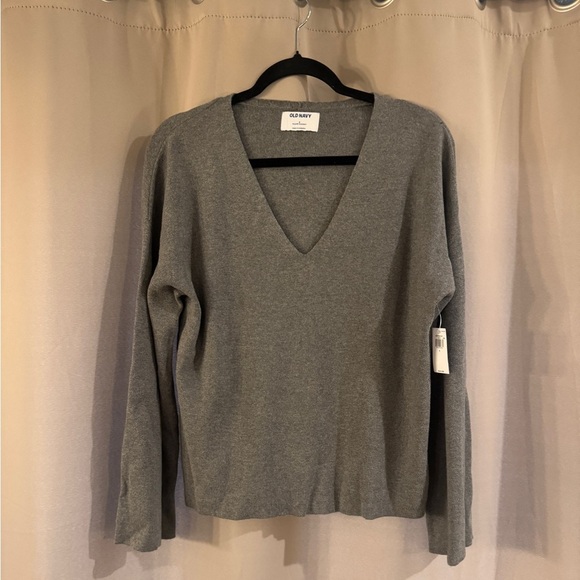 NWT Old Navy Charcoal V-Neck Sweater - Picture 1 of 9